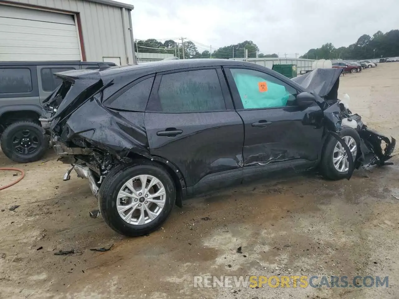 3 fotografías del automóvil dañado 1FMCU0GNXSUA63990 FORD ESCAPE ACT 2025