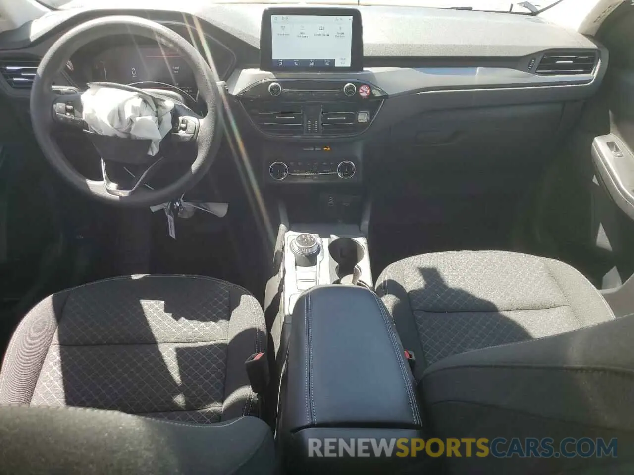8 fotografías del automóvil dañado 1FMCU9GN3SUA57260 FORD ESCAPE ACT 2025