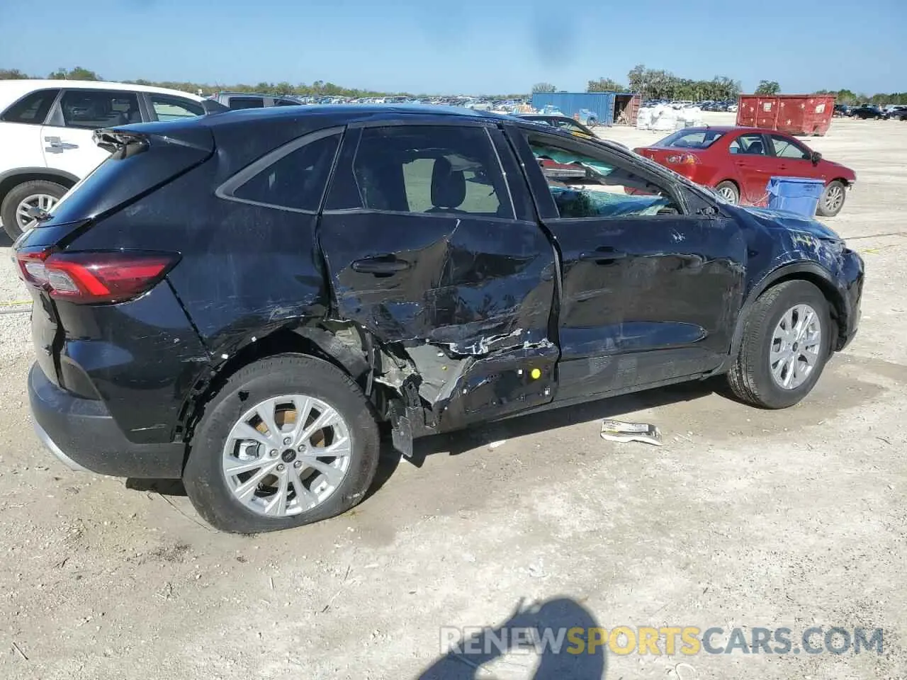 3 fotografías del automóvil dañado 1FMCU9GN5SUA59060 FORD ESCAPE ACT 2025
