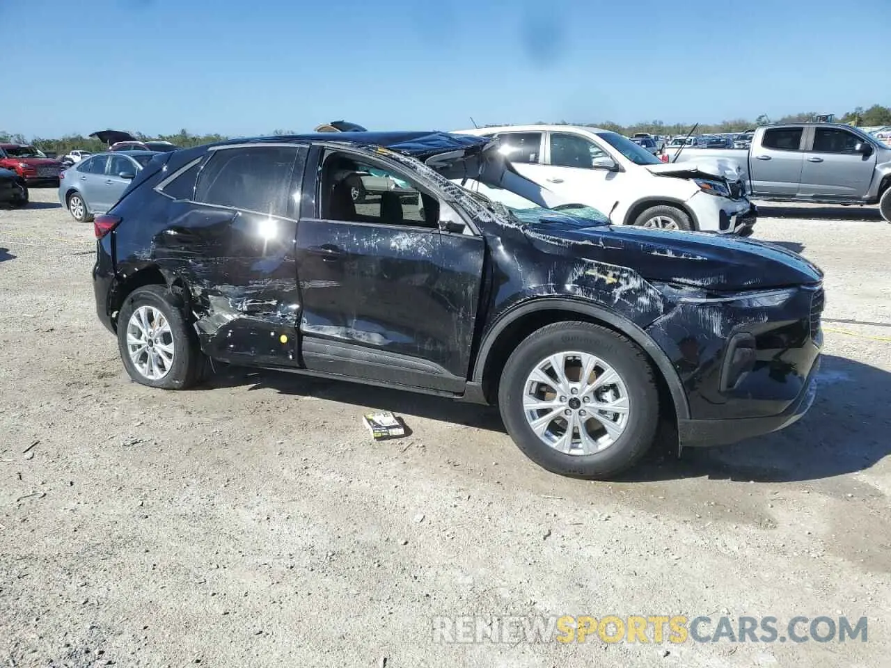4 fotografías del automóvil dañado 1FMCU9GN5SUA59060 FORD ESCAPE ACT 2025