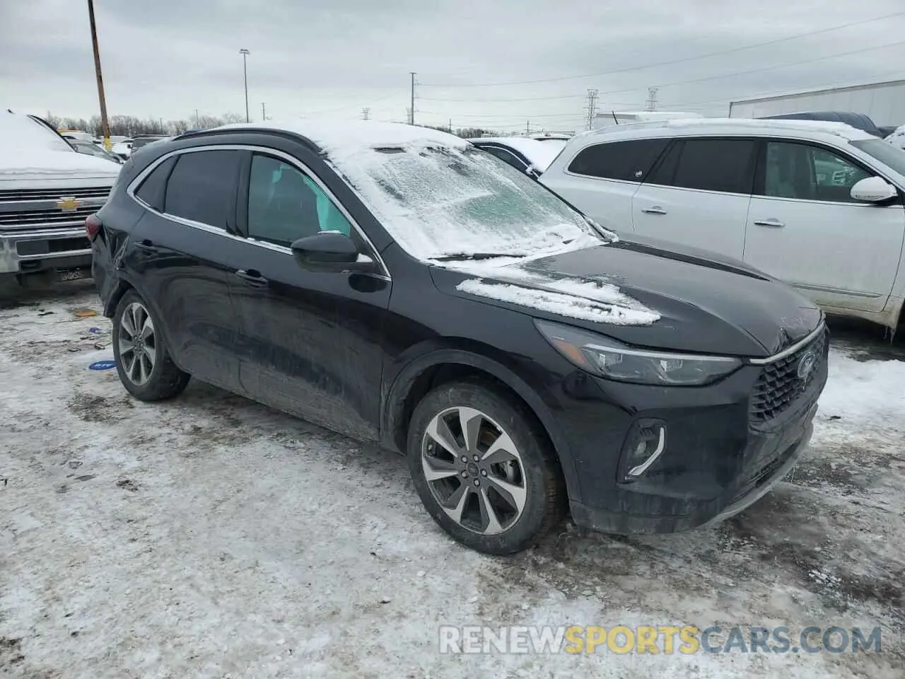4 fotografías del automóvil dañado 1FMCU9JA4PUA02216 FORD ESCAPE PLA 2023