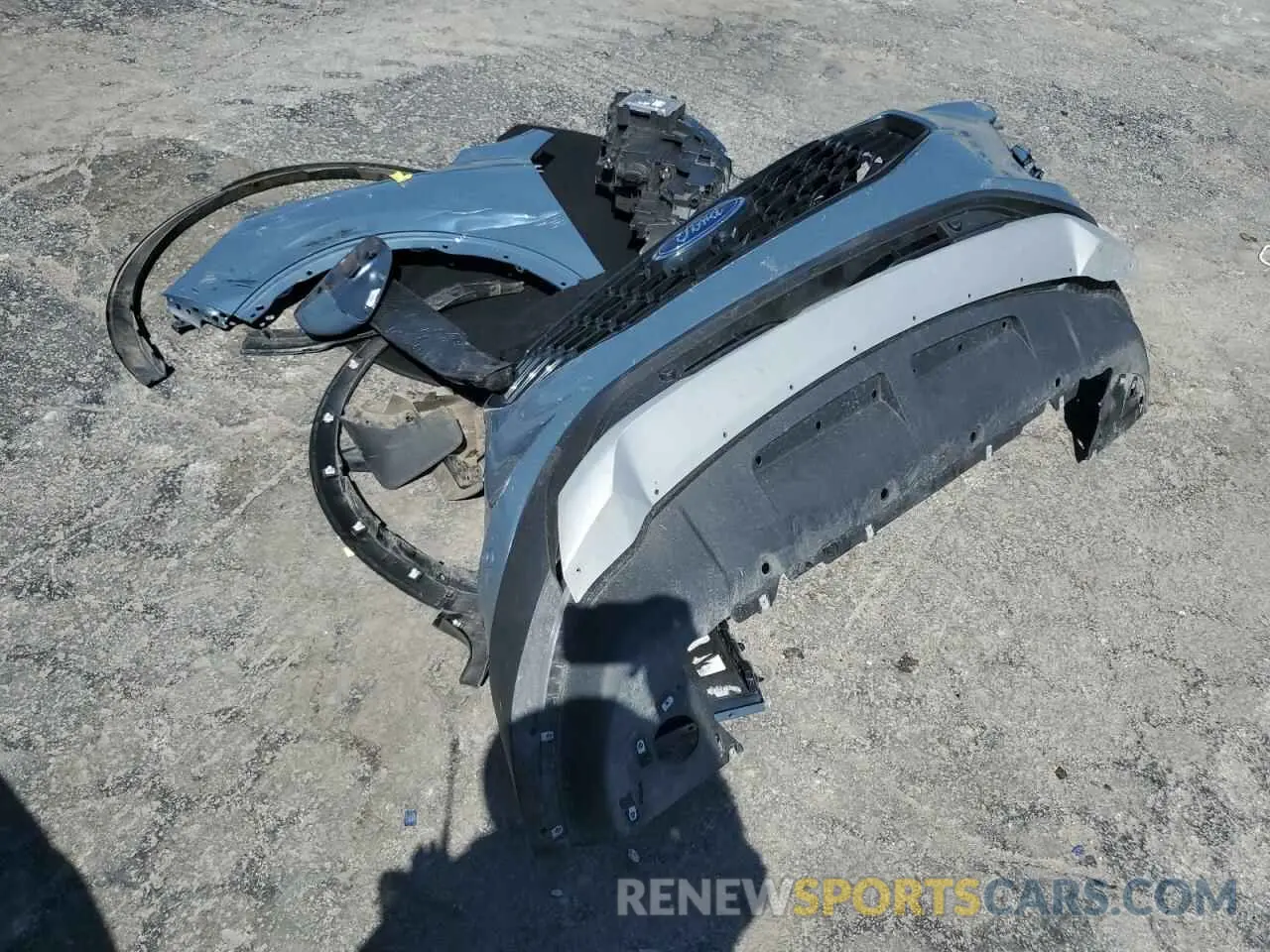 13 fotografías del automóvil dañado 1FMCU9JZ4PUA40132 FORD ESCAPE PLA 2023