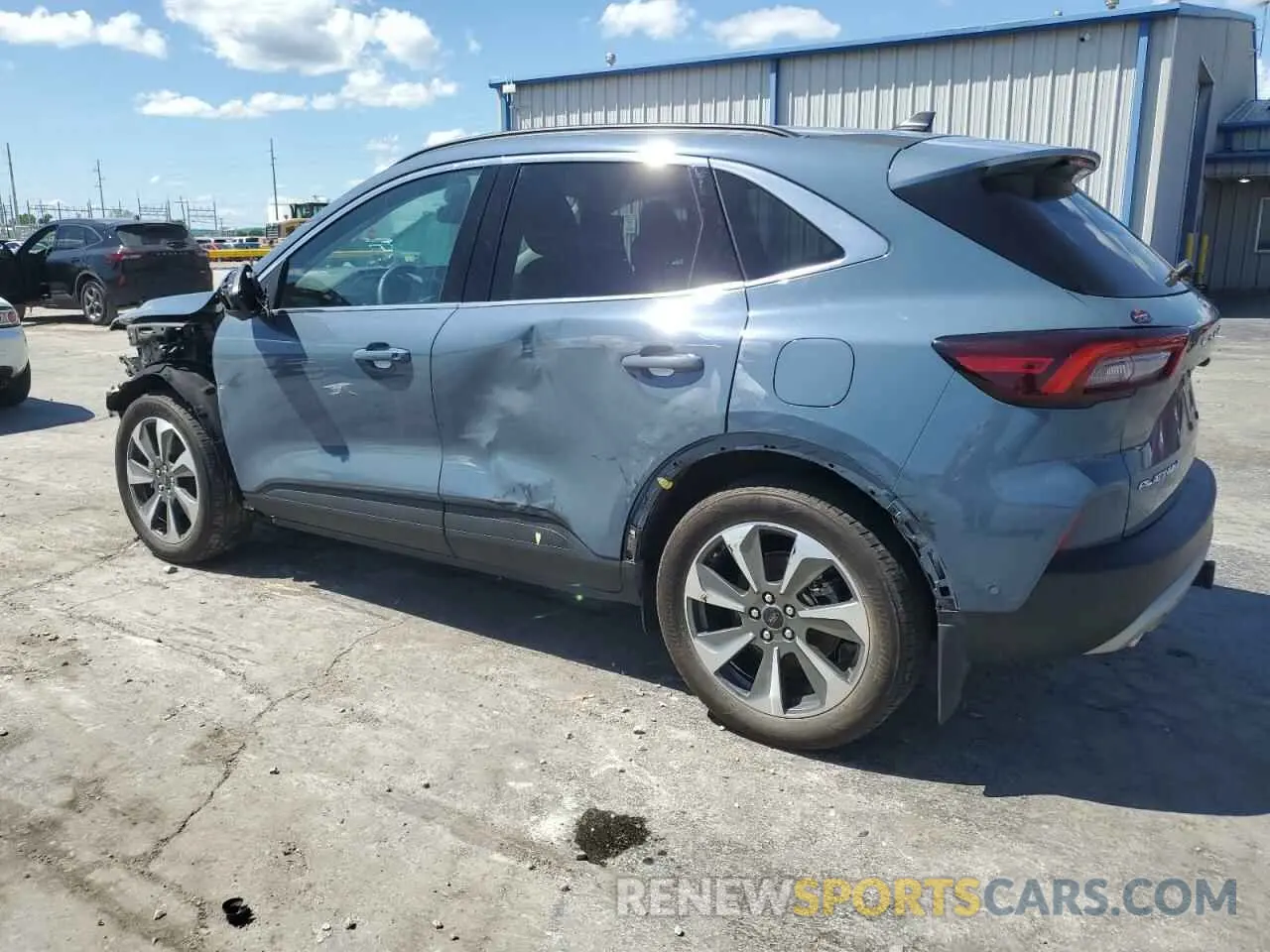 2 fotografías del automóvil dañado 1FMCU9JZ4PUA40132 FORD ESCAPE PLA 2023