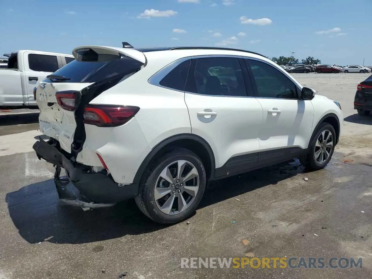 3 fotografías del automóvil dañado 1FMCU9JAXRUB30298 FORD ESCAPE PLA 2024