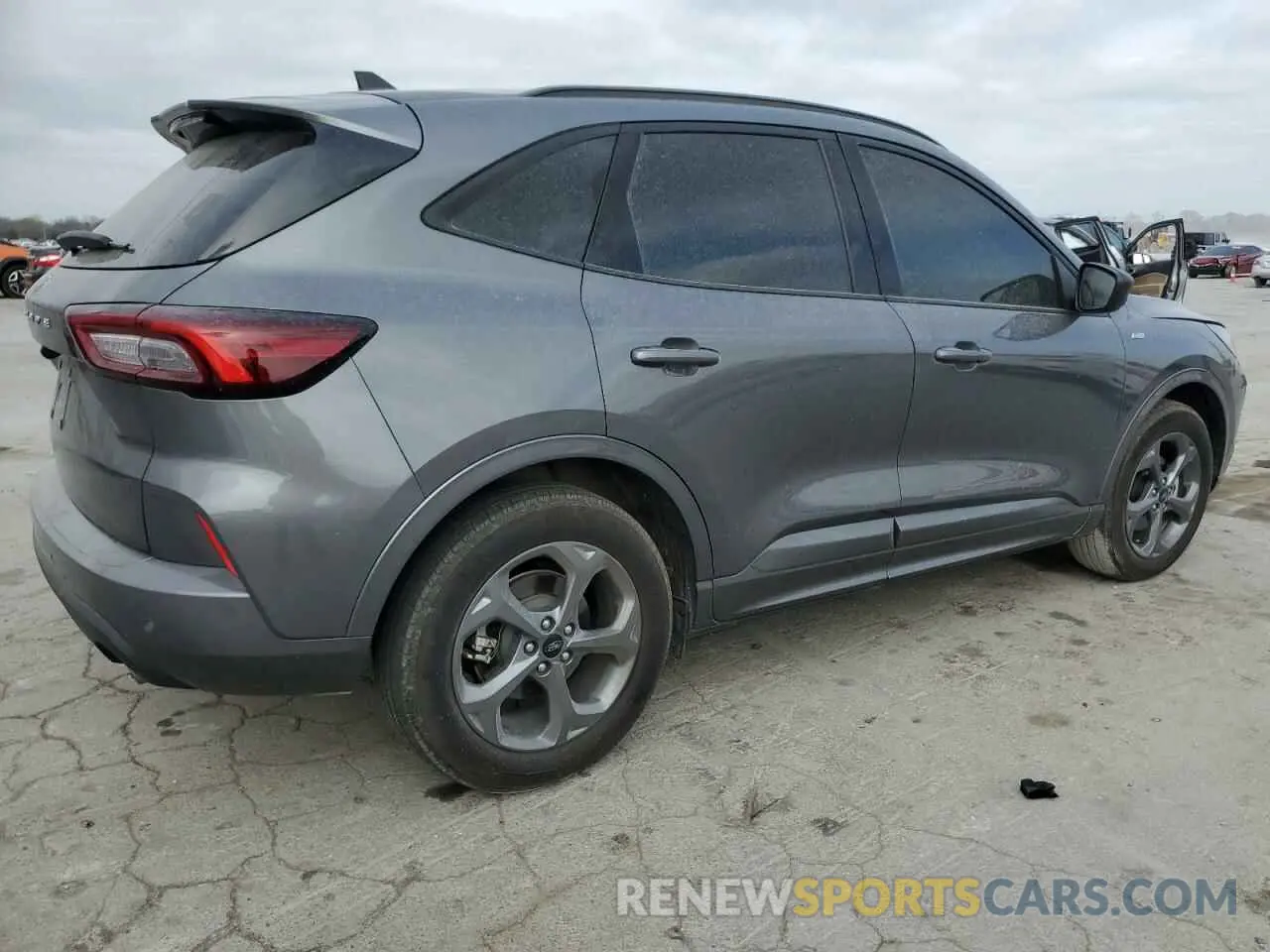 3 fotografías del automóvil dañado 1FMCU0MN0PUA85458 FORD ESCAPE ST 2023