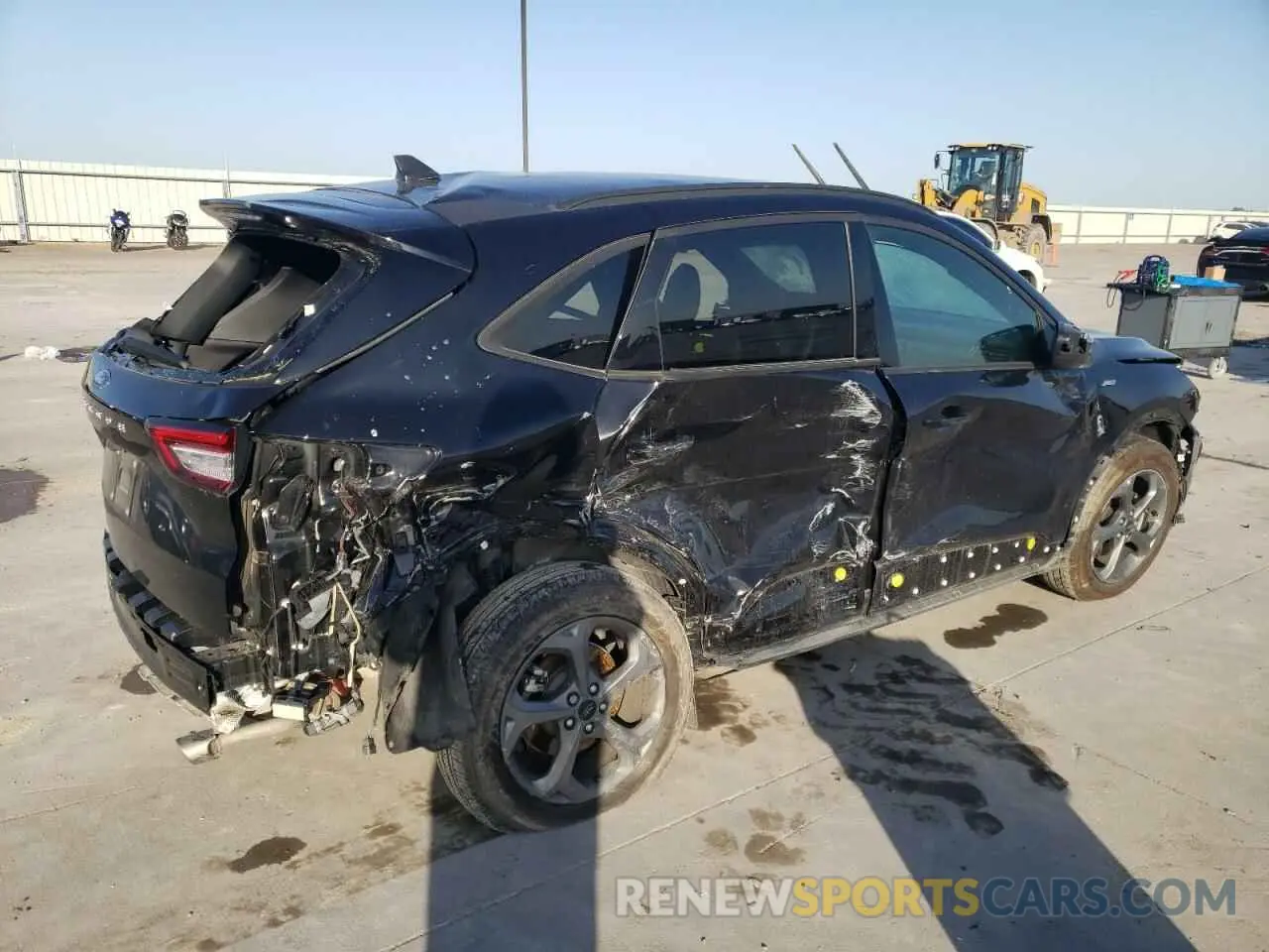 3 fotografías del automóvil dañado 1FMCU0MN1PUA87073 FORD ESCAPE ST 2023