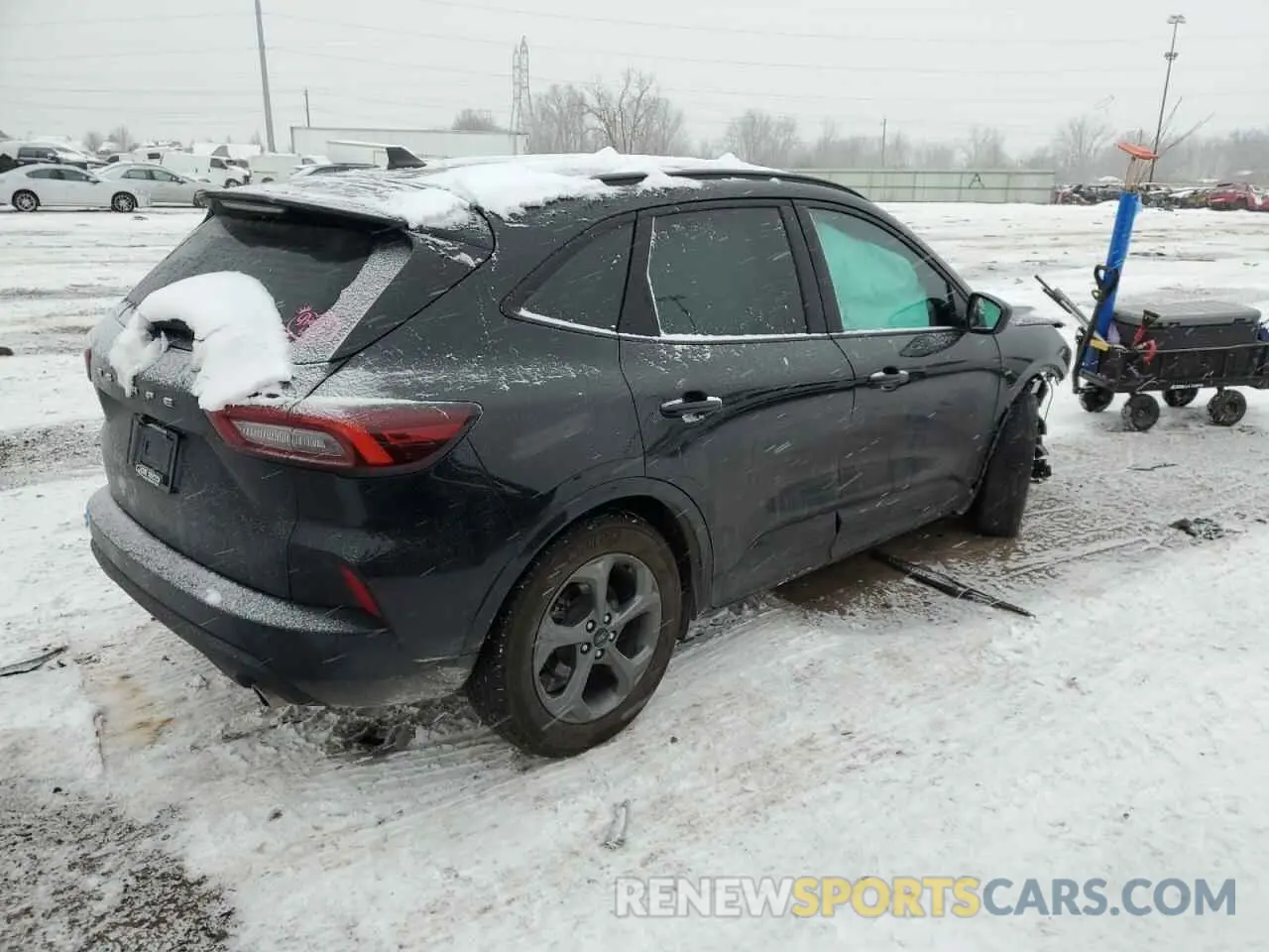 3 fotografías del automóvil dañado 1FMCU0MN2PUA42434 FORD ESCAPE ST 2023