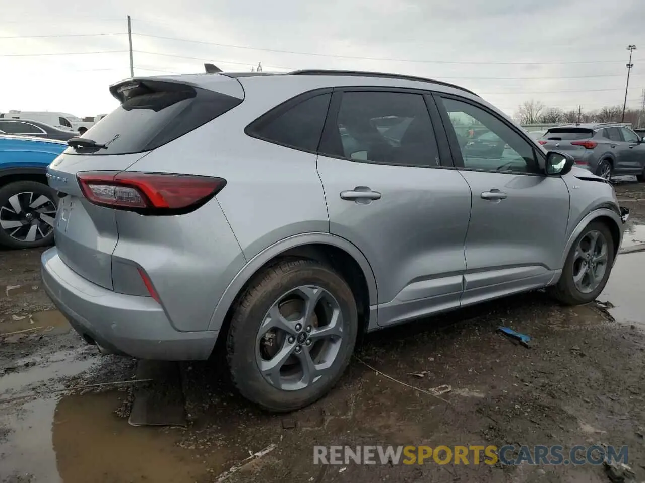 3 fotografías del automóvil dañado 1FMCU0MN5PUA82104 FORD ESCAPE ST 2023