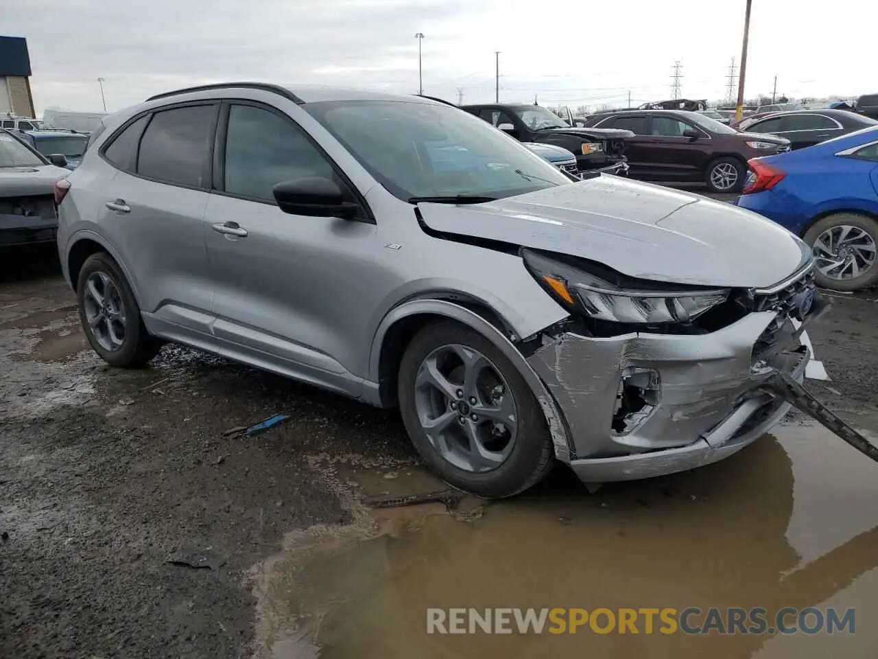 4 fotografías del automóvil dañado 1FMCU0MN5PUA82104 FORD ESCAPE ST 2023