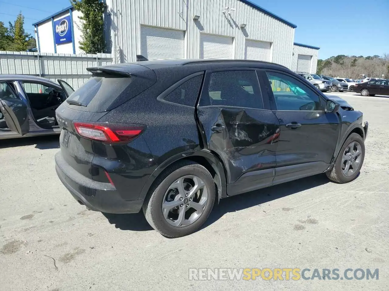 3 fotografías del automóvil dañado 1FMCU0MN6PUA23790 FORD ESCAPE ST 2023