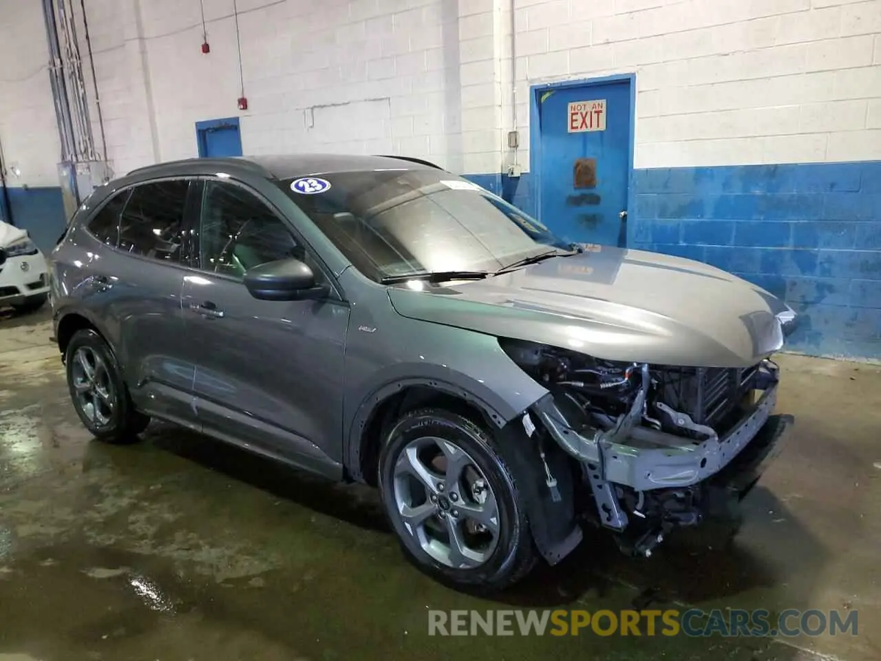 4 fotografías del automóvil dañado 1FMCU0MN7PUA05864 FORD ESCAPE ST 2023