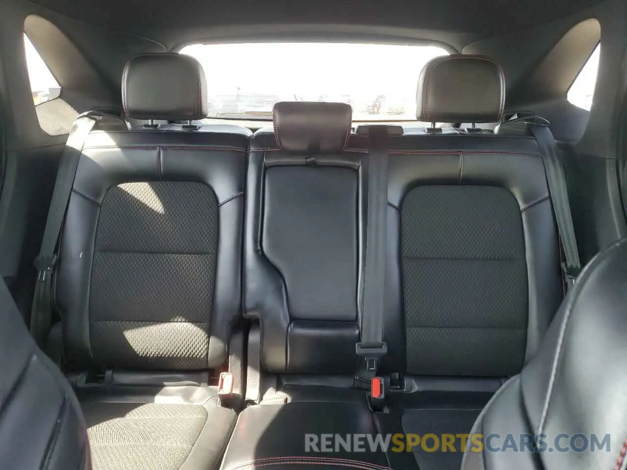 10 fotografías del automóvil dañado 1FMCU0MZXPUA98589 FORD ESCAPE ST 2023
