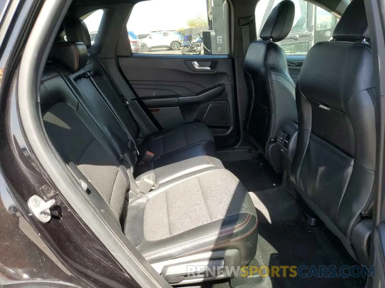 11 fotografías del automóvil dañado 1FMCU0MZXPUA98589 FORD ESCAPE ST 2023