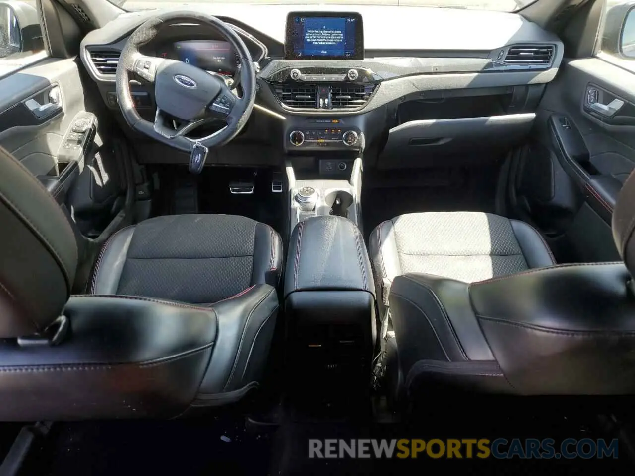 8 fotografías del automóvil dañado 1FMCU0MZXPUA98589 FORD ESCAPE ST 2023