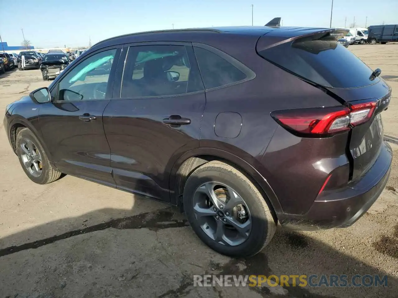 2 fotografías del automóvil dañado 1FMCU9MN1PUA37276 FORD ESCAPE ST 2023