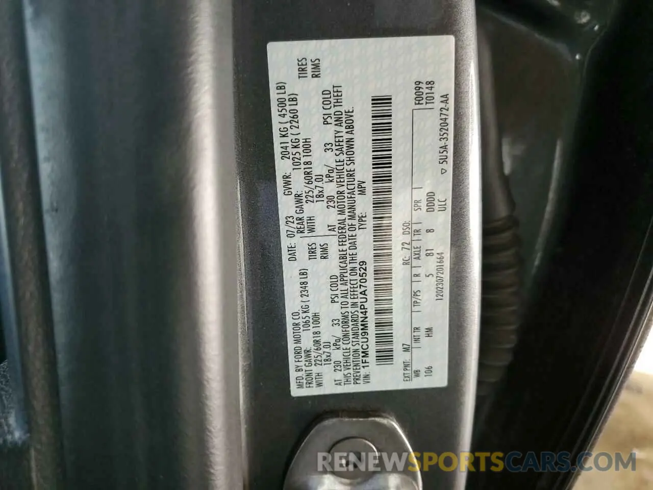 14 fotografías del automóvil dañado 1FMCU9MN4PUA70529 FORD ESCAPE ST 2023