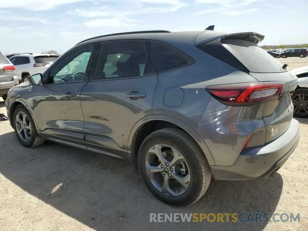 2 fotografías del automóvil dañado 1FMCU9MN6PUA97960 FORD ESCAPE ST 2023