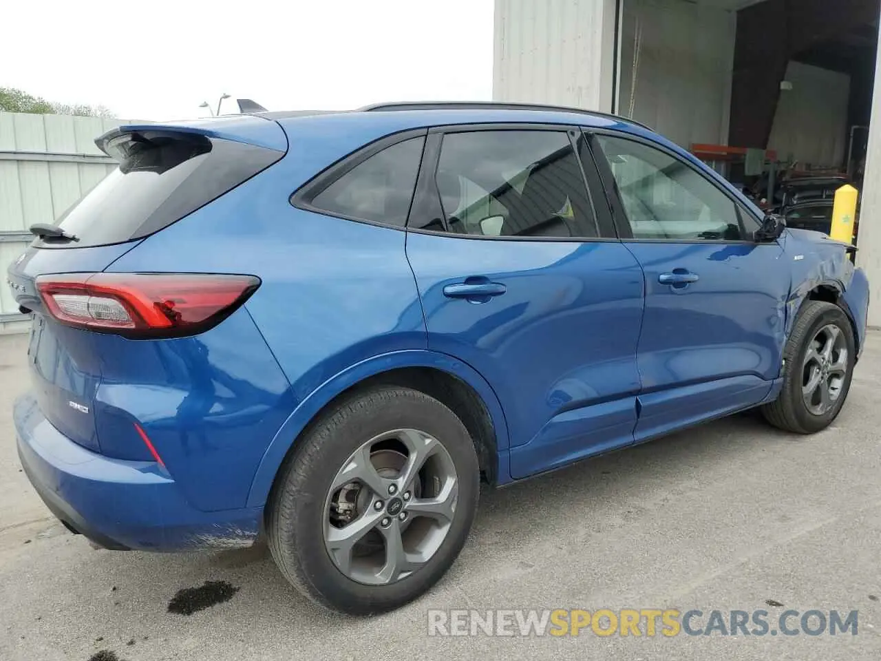 3 fotografías del automóvil dañado 1FMCU9MN7PUA58410 FORD ESCAPE ST 2023