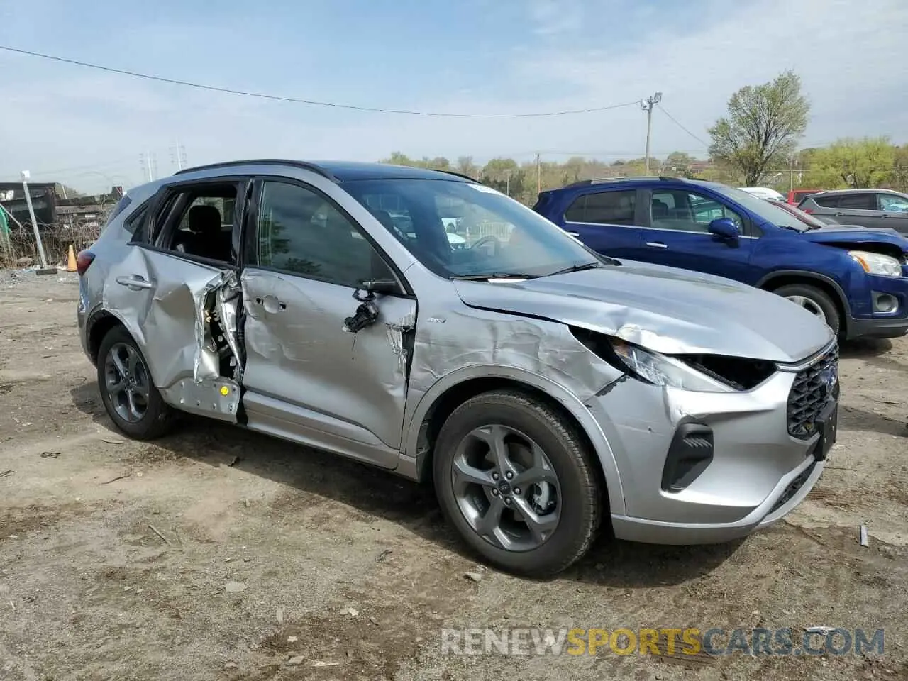 4 fotografías del automóvil dañado 1FMCU9MN7PUB32778 FORD ESCAPE ST 2023