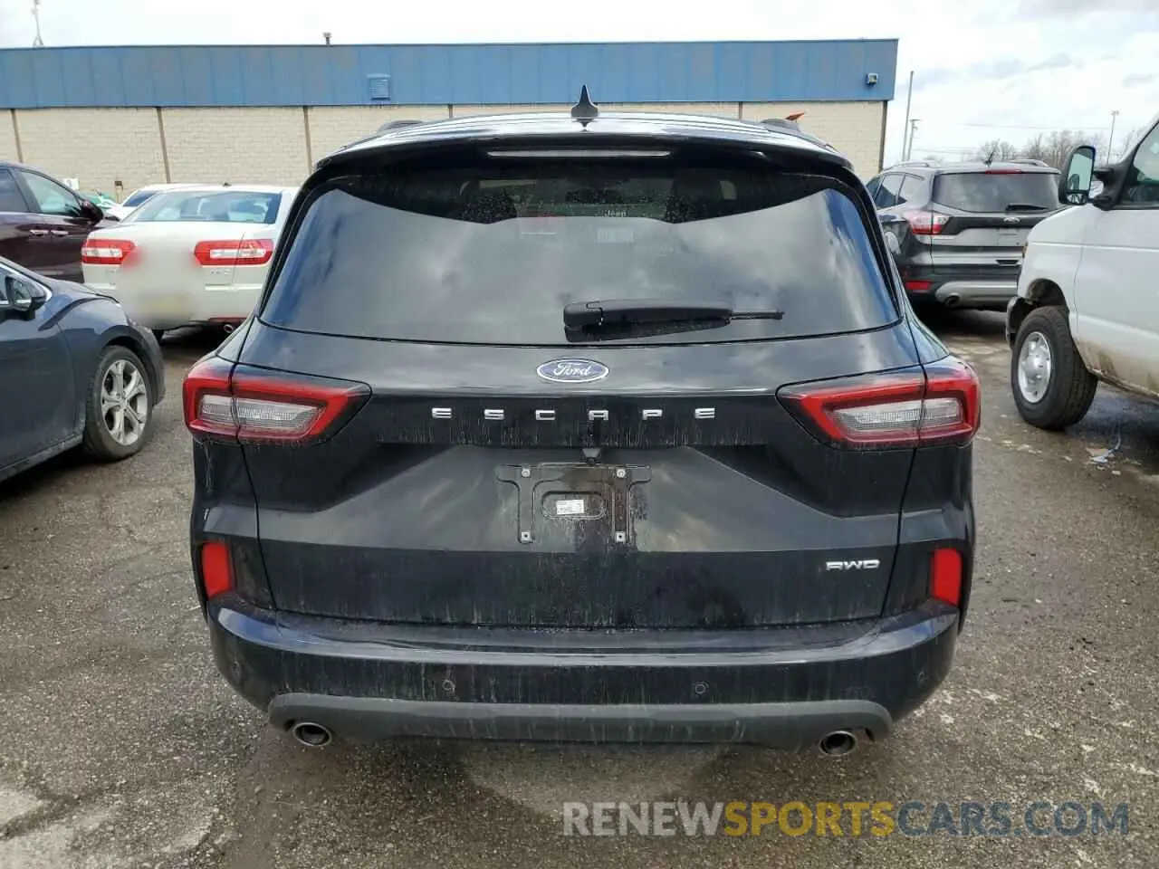 6 fotografías del automóvil dañado 1FMCU9MN8PUA30213 FORD ESCAPE ST 2023