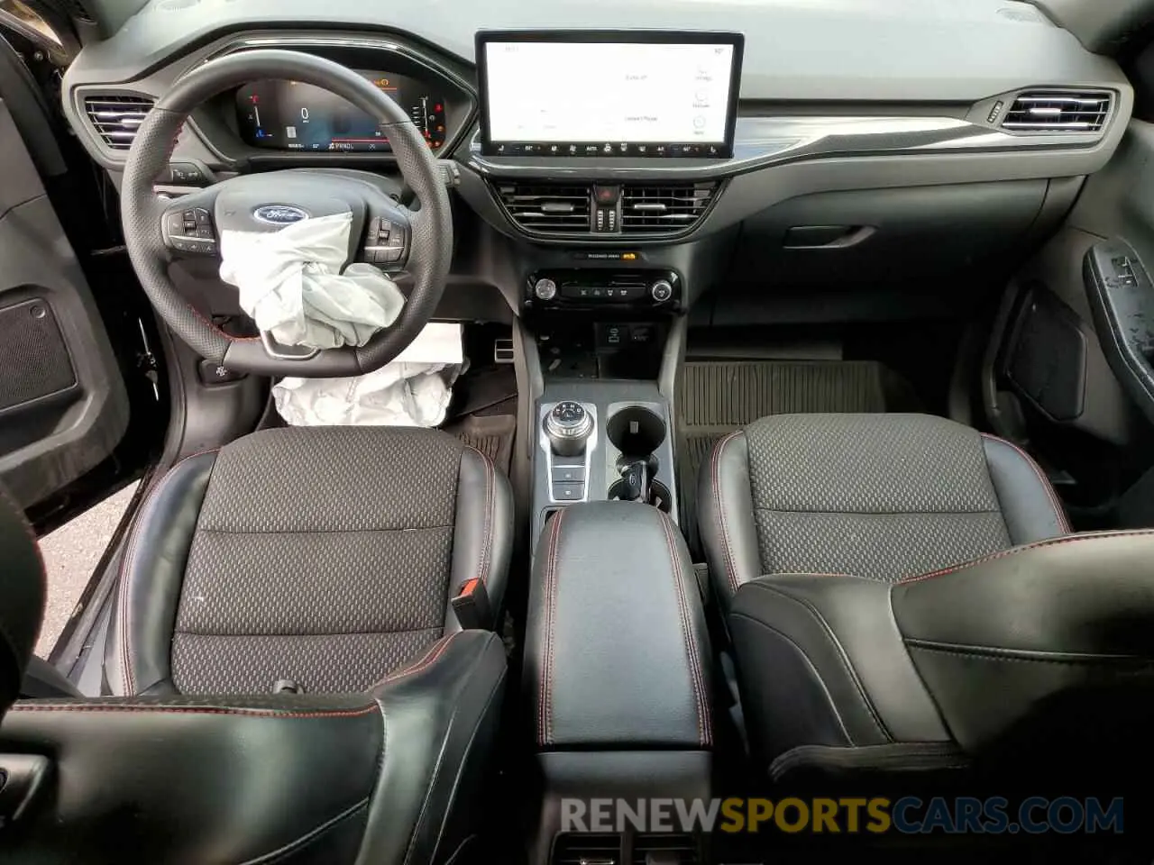 8 fotografías del automóvil dañado 1FMCU9MN8PUA30213 FORD ESCAPE ST 2023