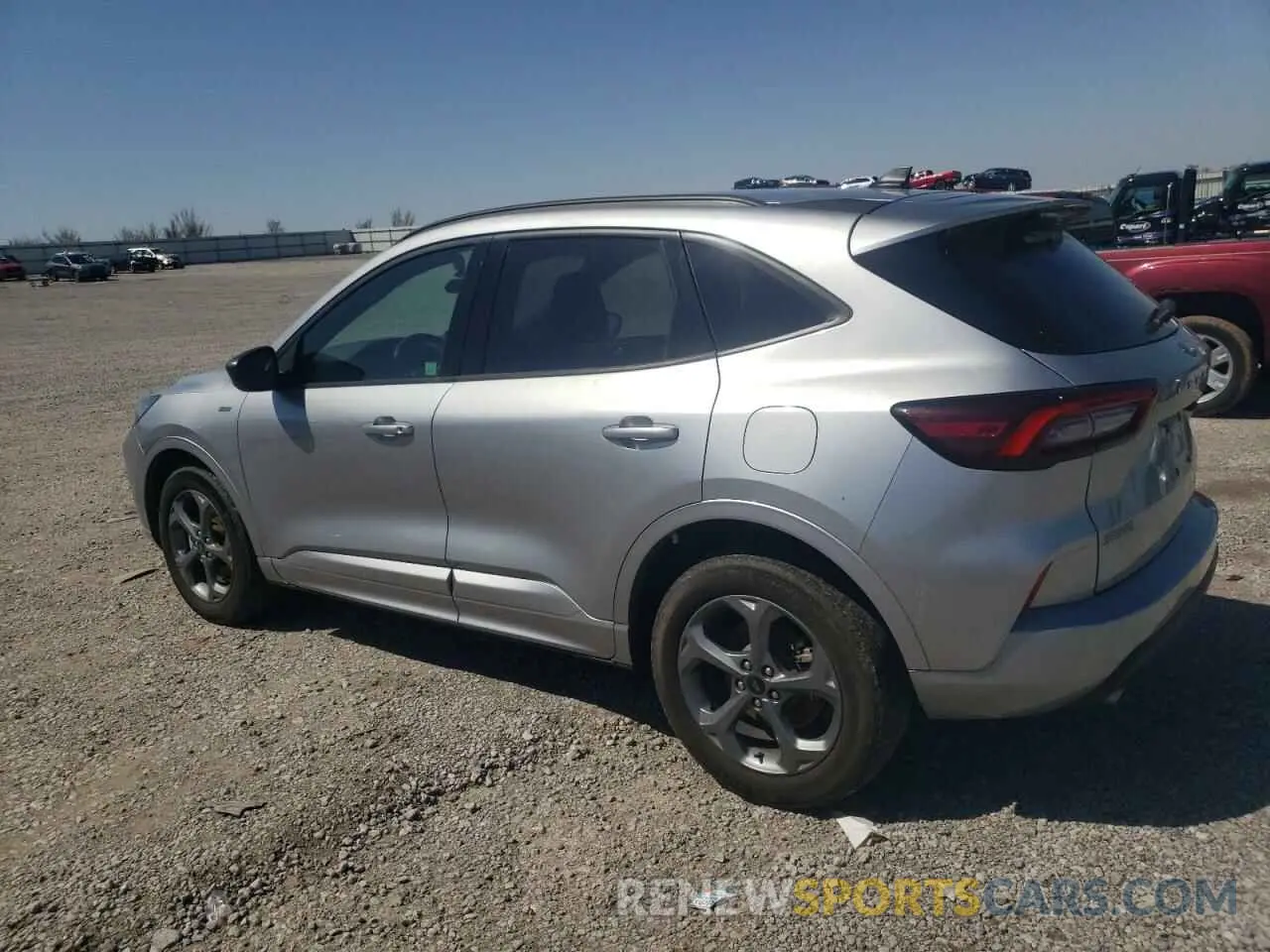 2 fotografías del automóvil dañado 1FMCU9MN9PUA00962 FORD ESCAPE ST 2023
