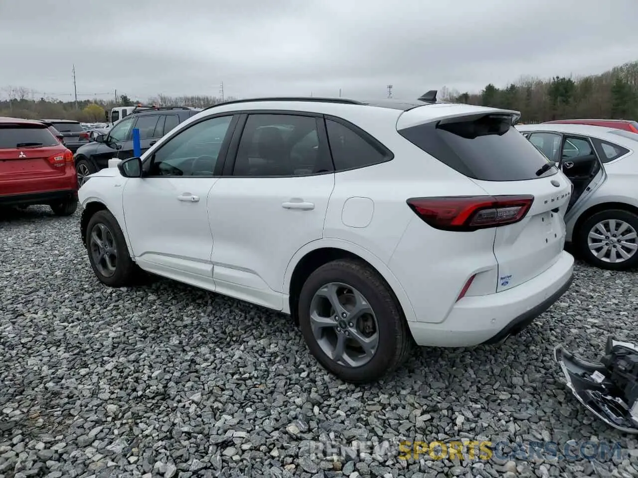 2 fotografías del automóvil dañado 1FMCU9MNXPUA72107 FORD ESCAPE ST 2023