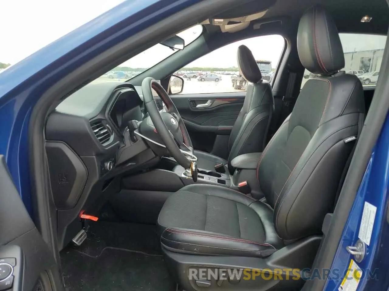 7 fotografías del automóvil dañado 1FMCU9NA4PUB46326 FORD ESCAPE ST 2023