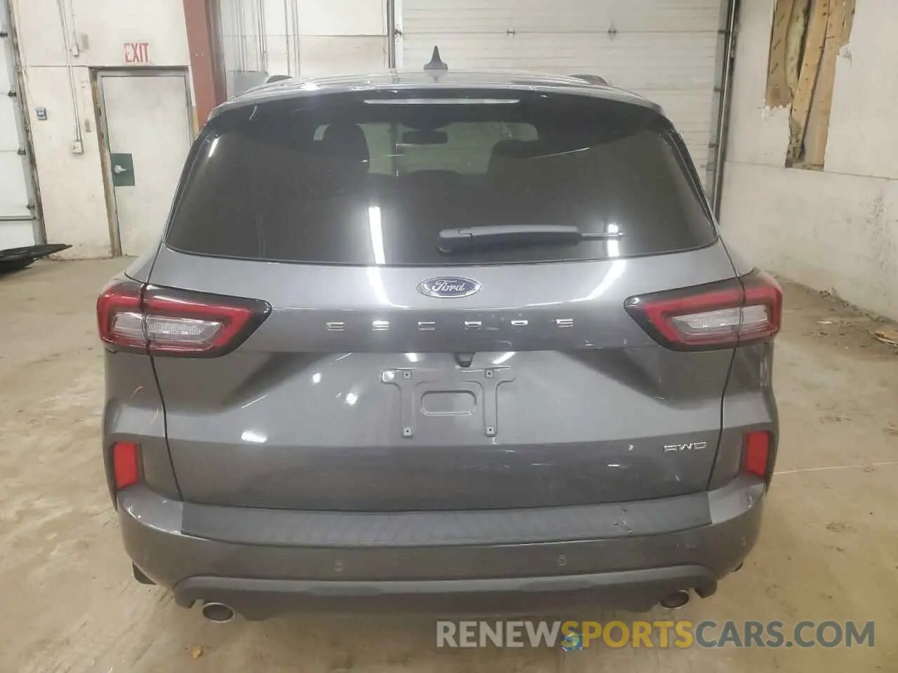 6 fotografías del automóvil dañado 1FMCU9PA5PUB37602 FORD ESCAPE ST 2023