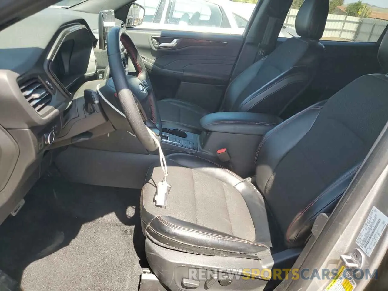 7 fotografías del automóvil dañado 1FMCU0MN2RUA25149 FORD ESCAPE ST 2024