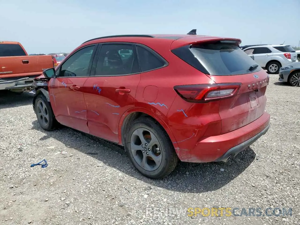 2 fotografías del automóvil dañado 1FMCU0MN2RUA97761 FORD ESCAPE ST 2024
