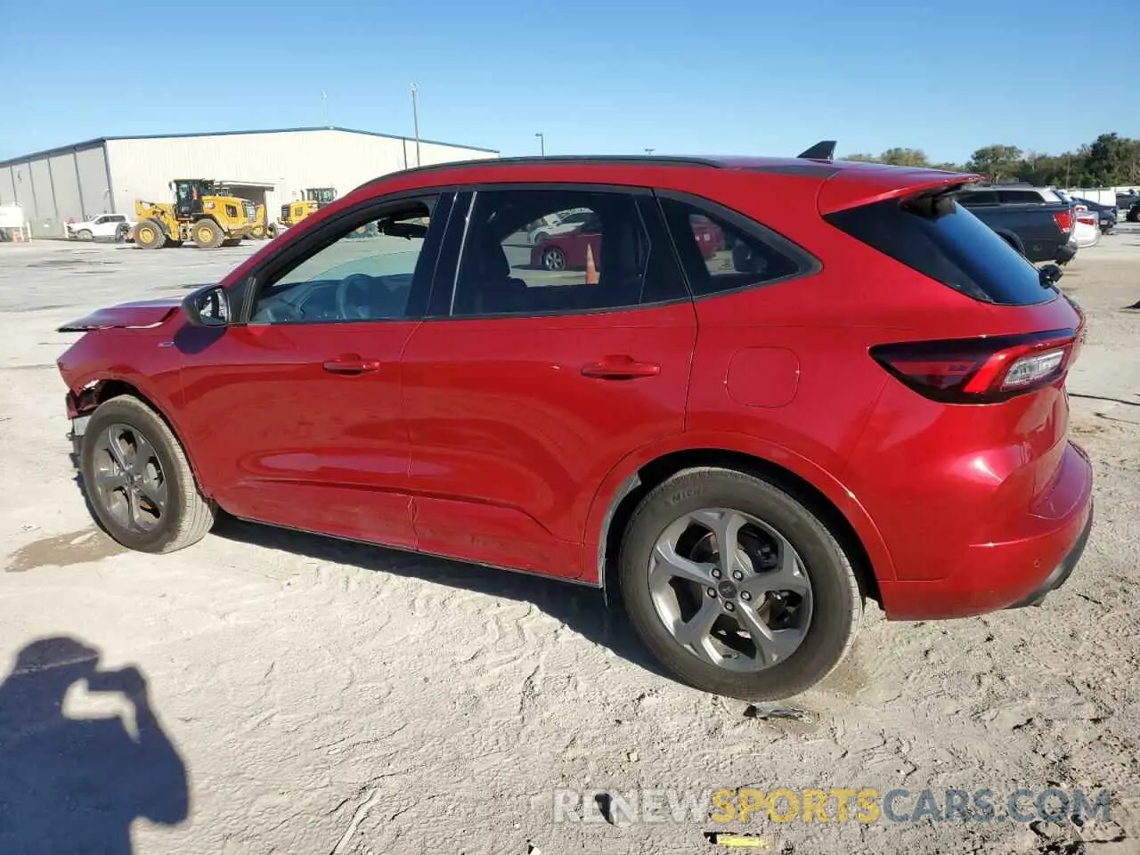 2 fotografías del automóvil dañado 1FMCU0MN3RUA28349 FORD ESCAPE ST 2024
