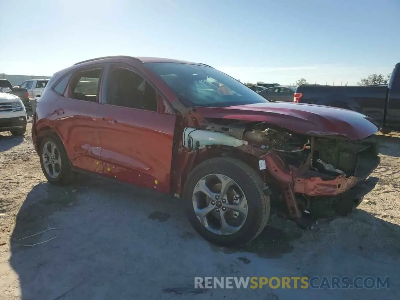 4 fotografías del automóvil dañado 1FMCU0MN3RUA28349 FORD ESCAPE ST 2024