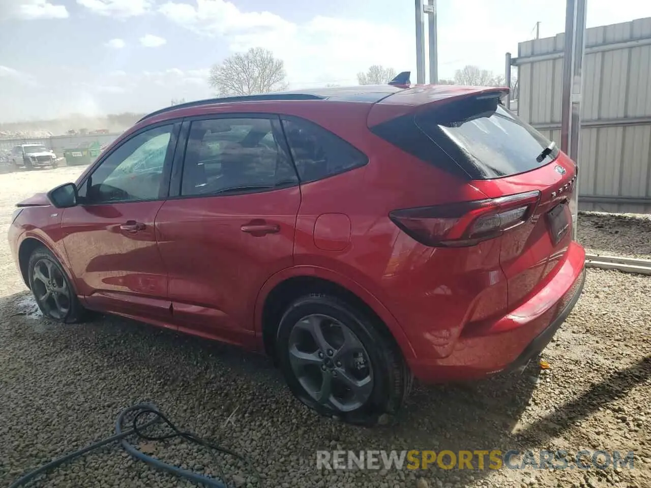 2 fotografías del automóvil dañado 1FMCU0MN4RUA41823 FORD ESCAPE ST 2024