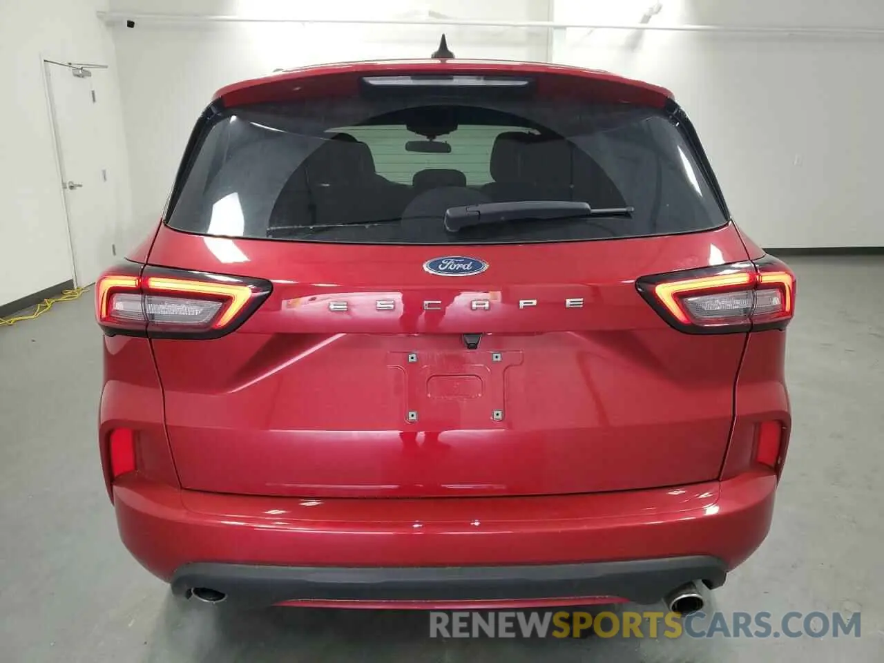 6 fotografías del automóvil dañado 1FMCU0MN4RUA44799 FORD ESCAPE ST 2024