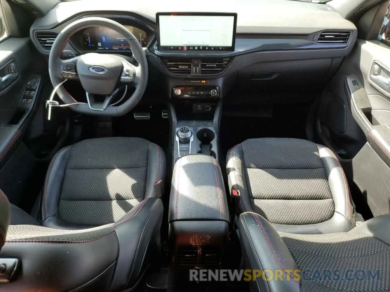 8 fotografías del automóvil dañado 1FMCU0MN8RUA81421 FORD ESCAPE ST 2024