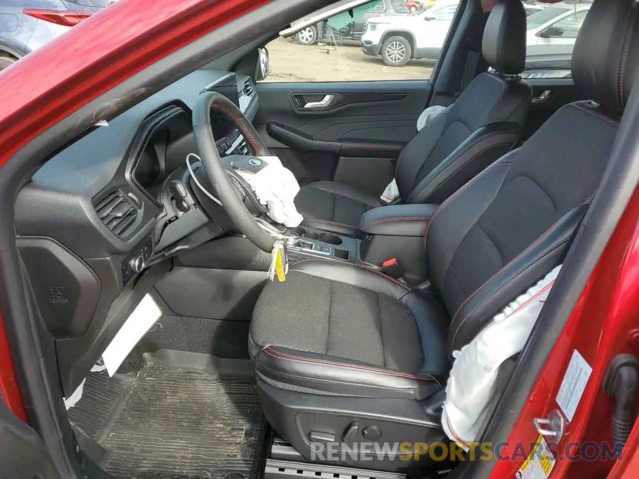 7 fotografías del automóvil dañado 1FMCU9MN0RUA19466 FORD ESCAPE ST 2024