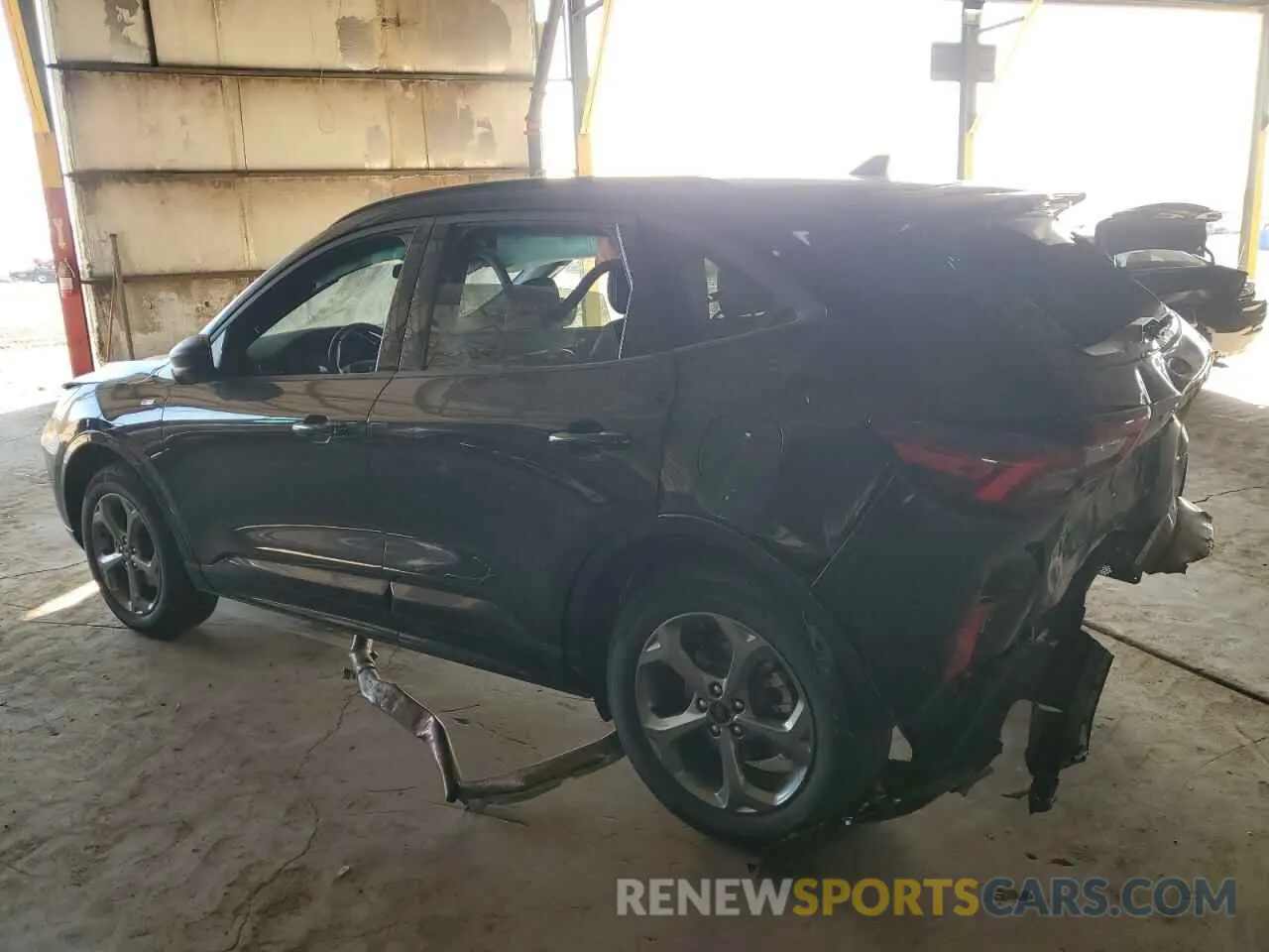 2 fotografías del automóvil dañado 1FMCU9MN5RUA26445 FORD ESCAPE ST 2024