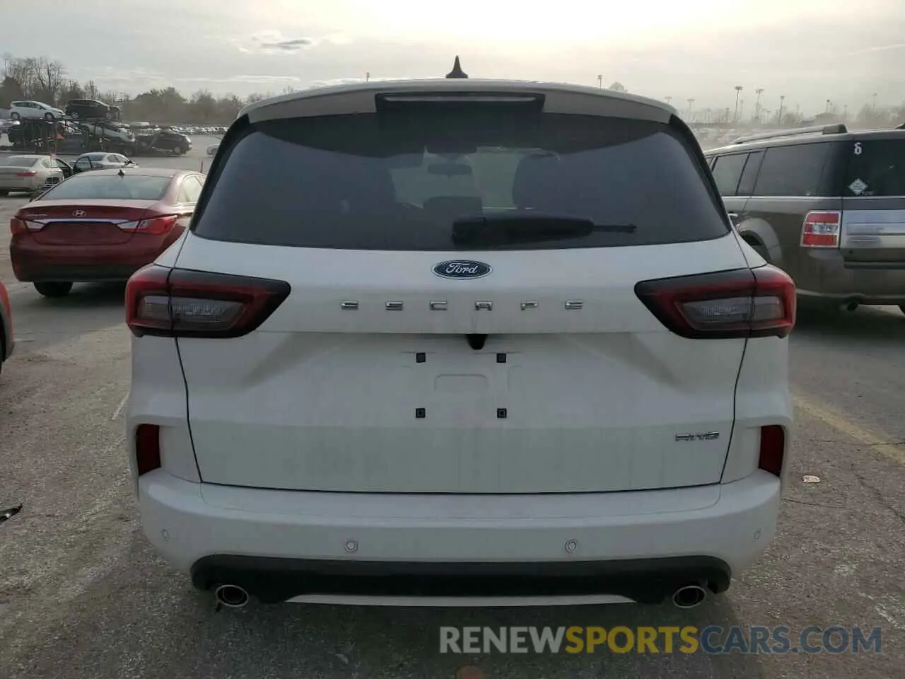 6 fotografías del automóvil dañado 1FMCU9MN5RUA72681 FORD ESCAPE ST 2024