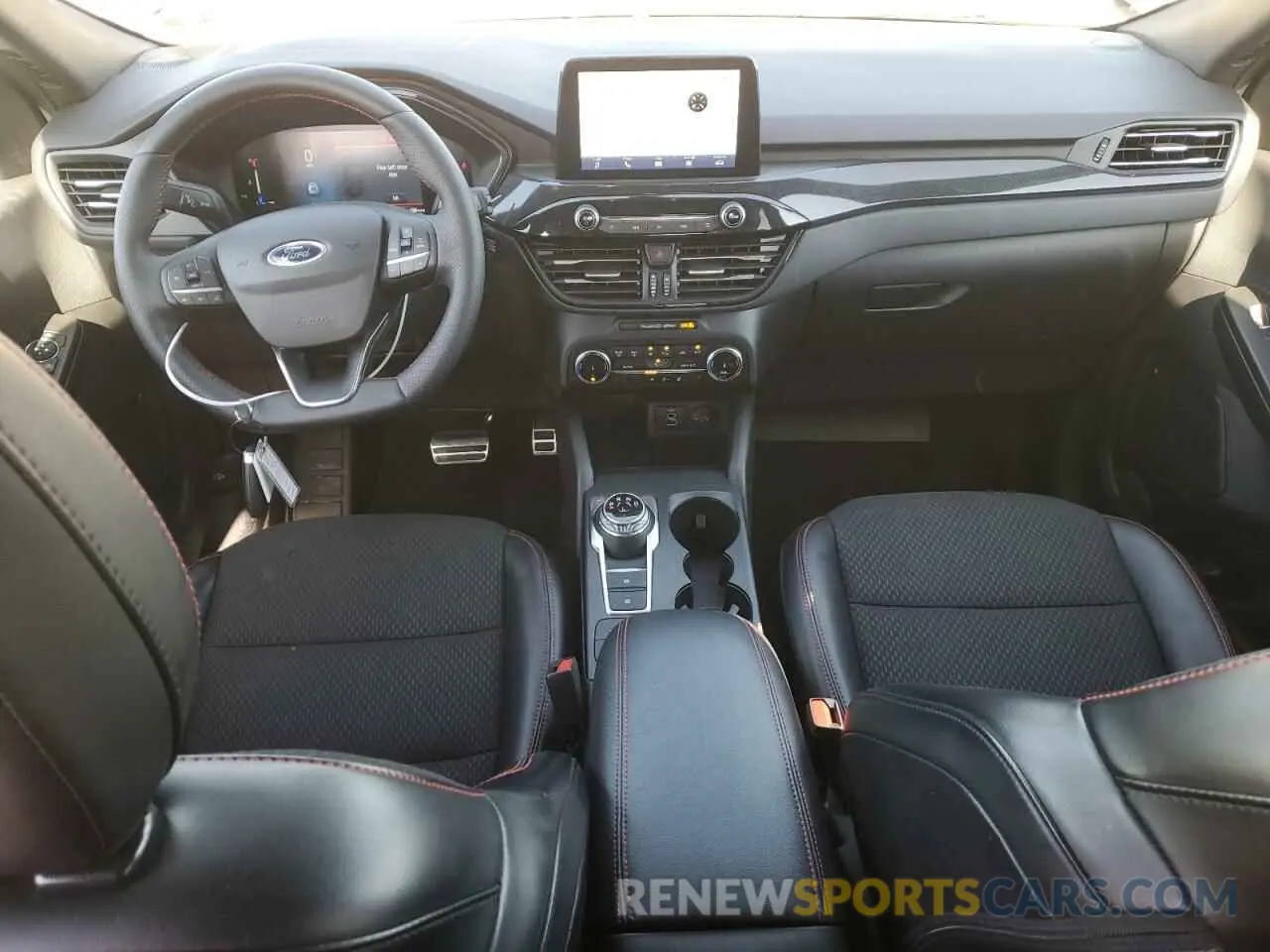 8 fotografías del automóvil dañado 1FMCU9MN7RUA23868 FORD ESCAPE ST 2024