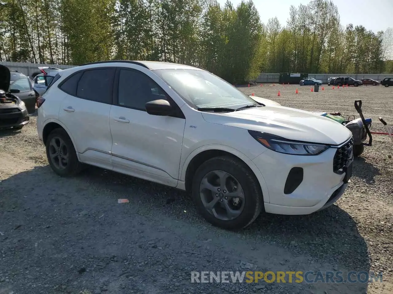 4 fotografías del automóvil dañado 1FMCU9MN8RUA38363 FORD ESCAPE ST 2024