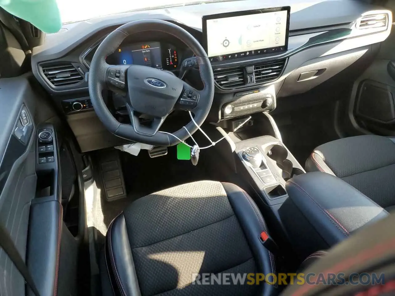 8 fotografías del automóvil dañado 1FMCU9MN8RUA56586 FORD ESCAPE ST 2024