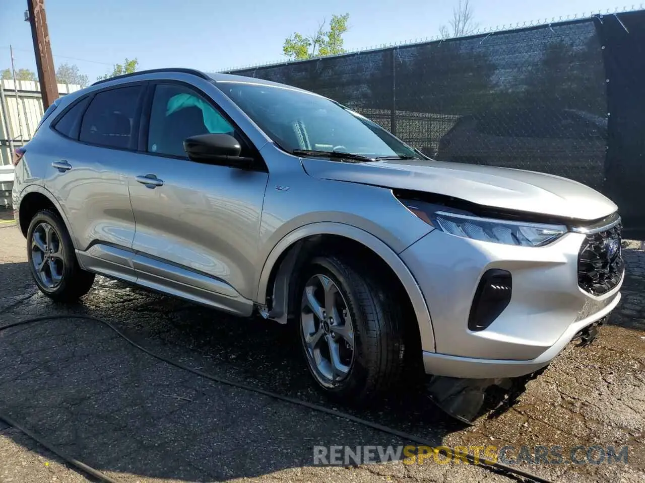 4 fotografías del automóvil dañado 1FMCU9MN9RUA23676 FORD ESCAPE ST 2024