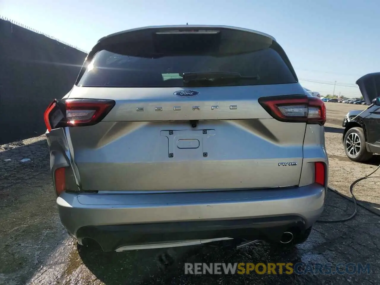 6 fotografías del automóvil dañado 1FMCU9MN9RUA23676 FORD ESCAPE ST 2024