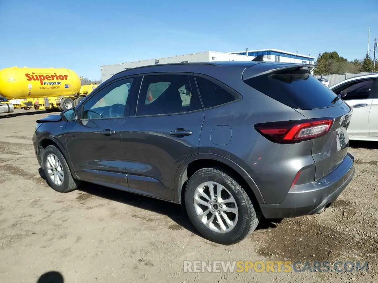 2 fotografías del automóvil dañado 1FMCU9MN9RUA78886 FORD ESCAPE ST 2024