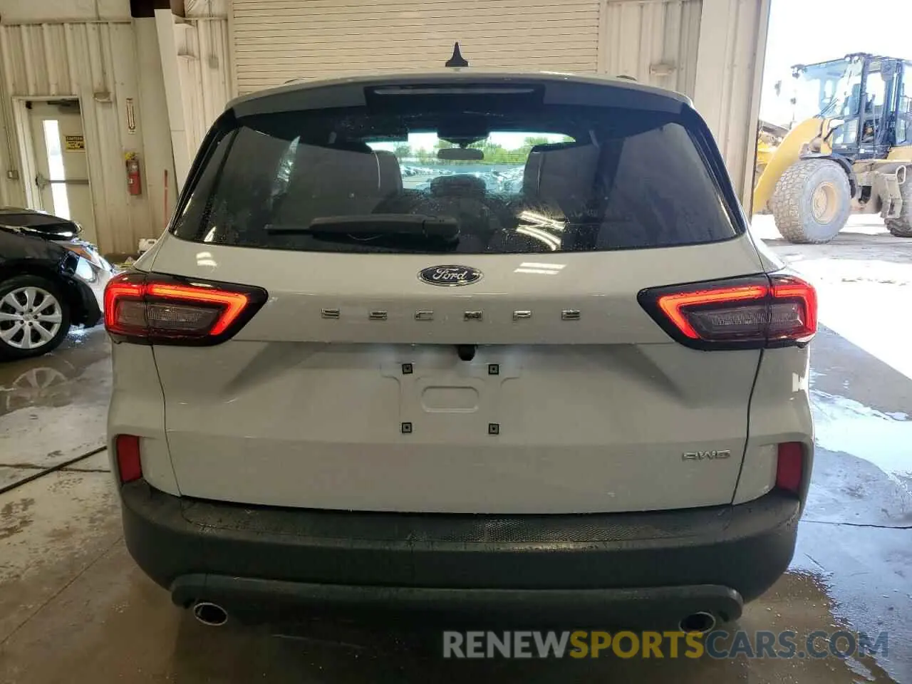 6 fotografías del automóvil dañado 1FMCU9NA8SUA42348 FORD ESCAPE ST 2025