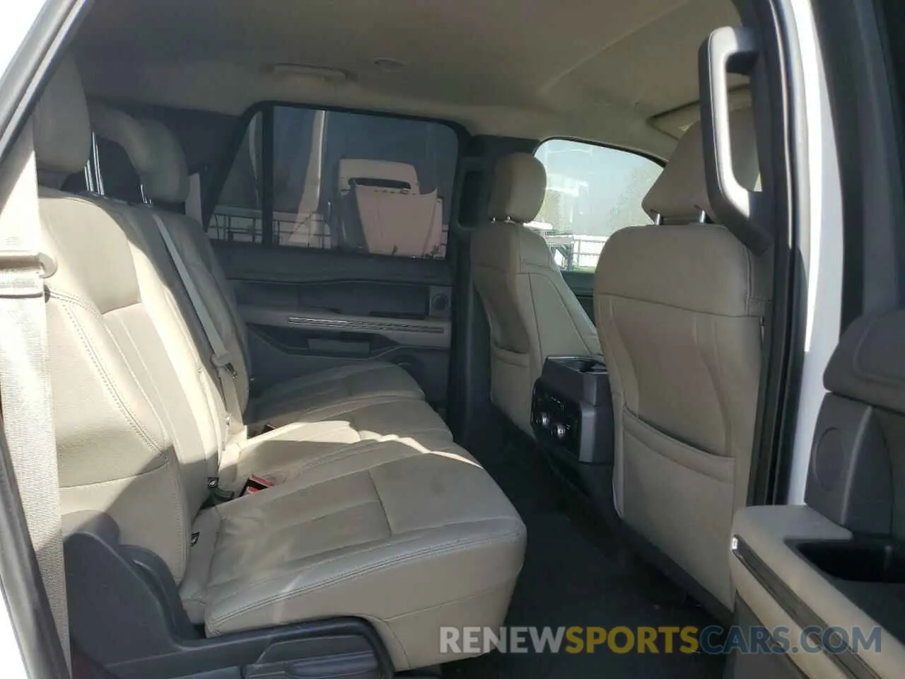 10 fotografías del automóvil dañado 1FMJK1HT0KEA76337 FORD EXPEDITION 2019
