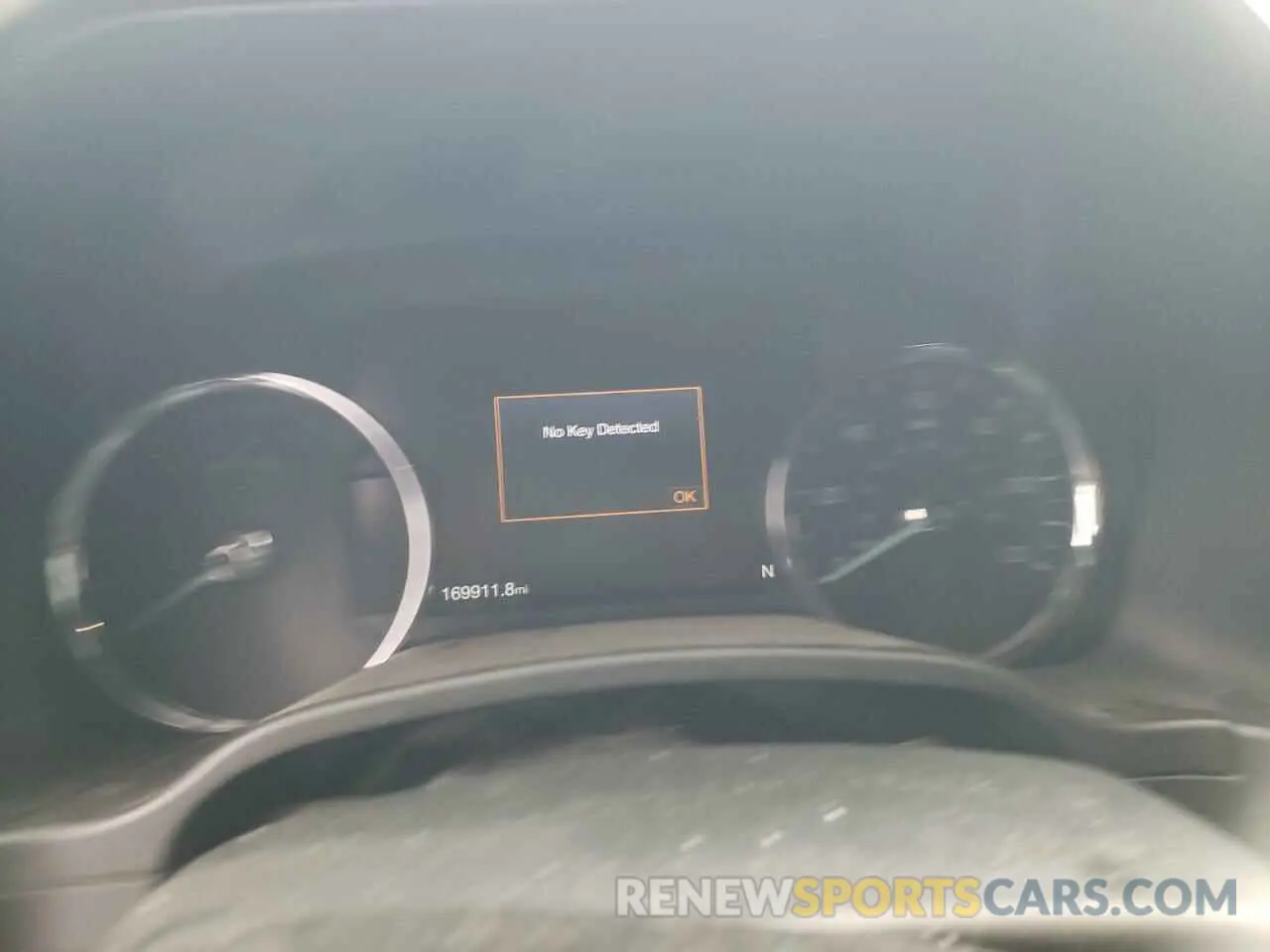 9 fotografías del automóvil dañado 1FMJU1HT0KEA47639 FORD EXPEDITION 2019
