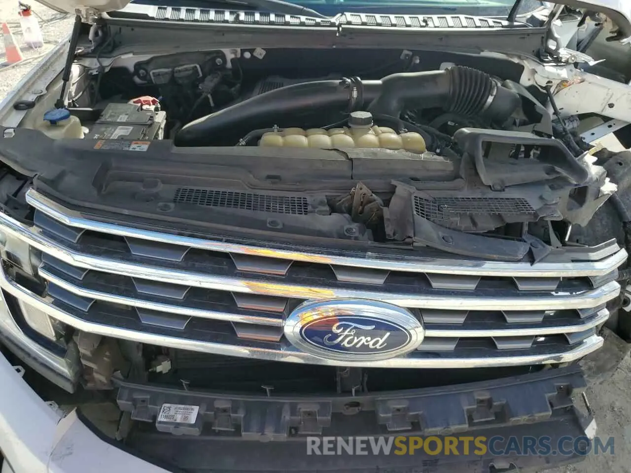12 fotografías del automóvil dañado 1FMJU1HT2KEA45763 FORD EXPEDITION 2019