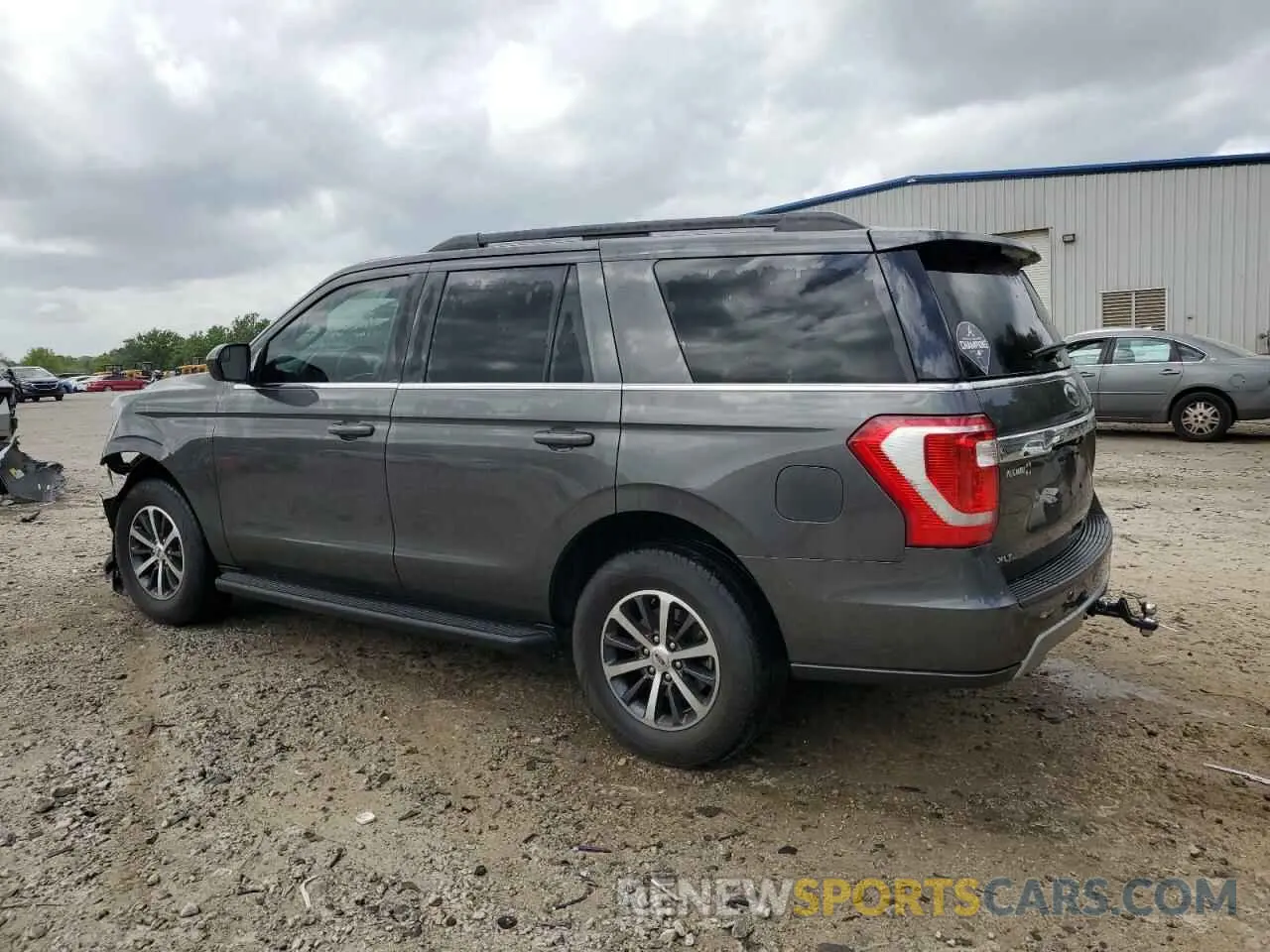 2 fotografías del automóvil dañado 1FMJU1HT3KEA75175 FORD EXPEDITION 2019